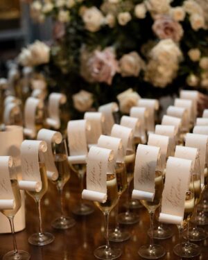 scroll place cards